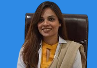 Dr. Amna Riaz
